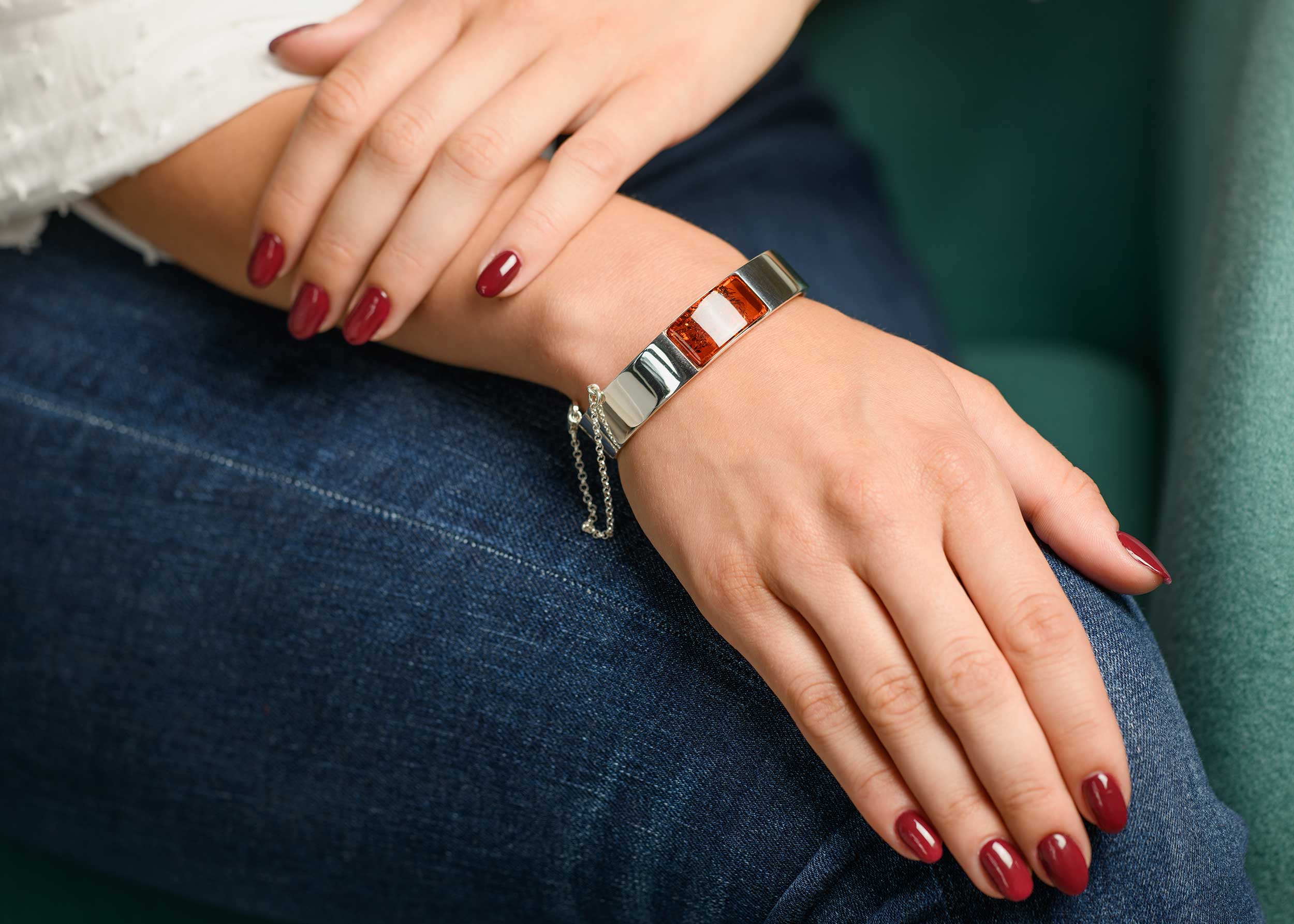 Bransoletka z bursztynem bałtyckim Bransoletka z bursztynem bałtyckim