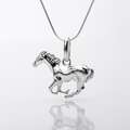 Srebrny konik - zawieszka na łańcuszku