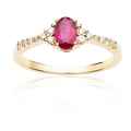 Gold ring with ruby and diamonds.