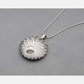 srebrny naszyjnik rozeta