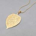 srebrny pozłacany naszyjnik liść