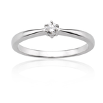 pierścionek na zaręczyny - oroczy i delikatny brylant zachwyci każdą kobietę