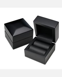 Pudelko na pierścionek czarne