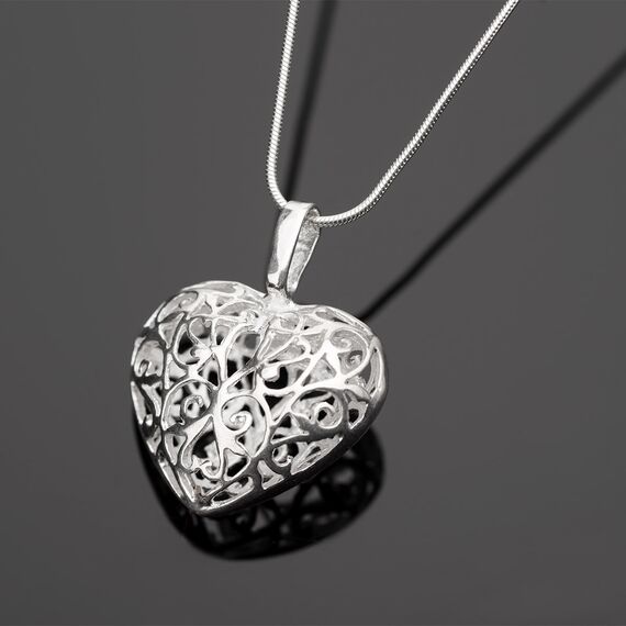 łańcuszek z serduszkiem ażurowym